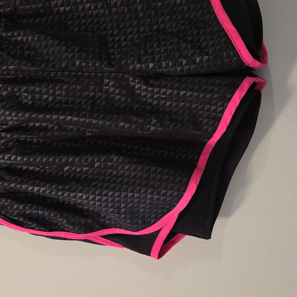 Leg3nd Black and Pink Women's Athletic Shorts. Womens Size Large - Picture 4 of 4